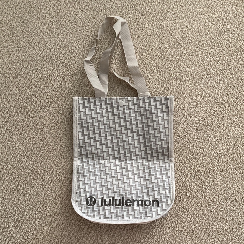 NEW Lululemon Small Reusable Tote Bag Tan Beige Pattern Snap Closure